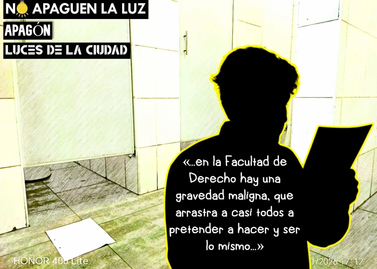 Un papel tirado en un baño de la Facultad de Derecho